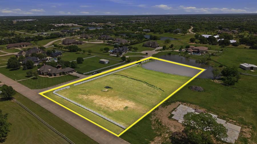 Property photo for 900 Show Master Court, Bartonville, TX