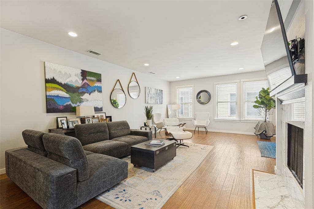 2604 Thomas Avenue, #2, Dallas, TX 75204 2604 Thomas Avenue, #2, Dallas, TX 75204
