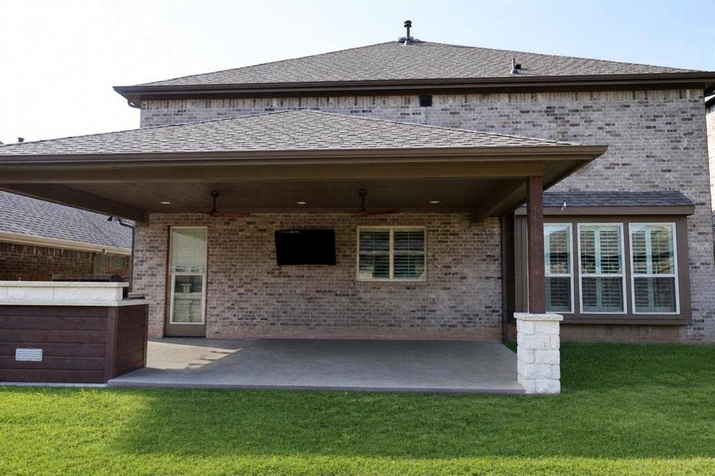 8208 Leopard Pass, Godley, TX 76044