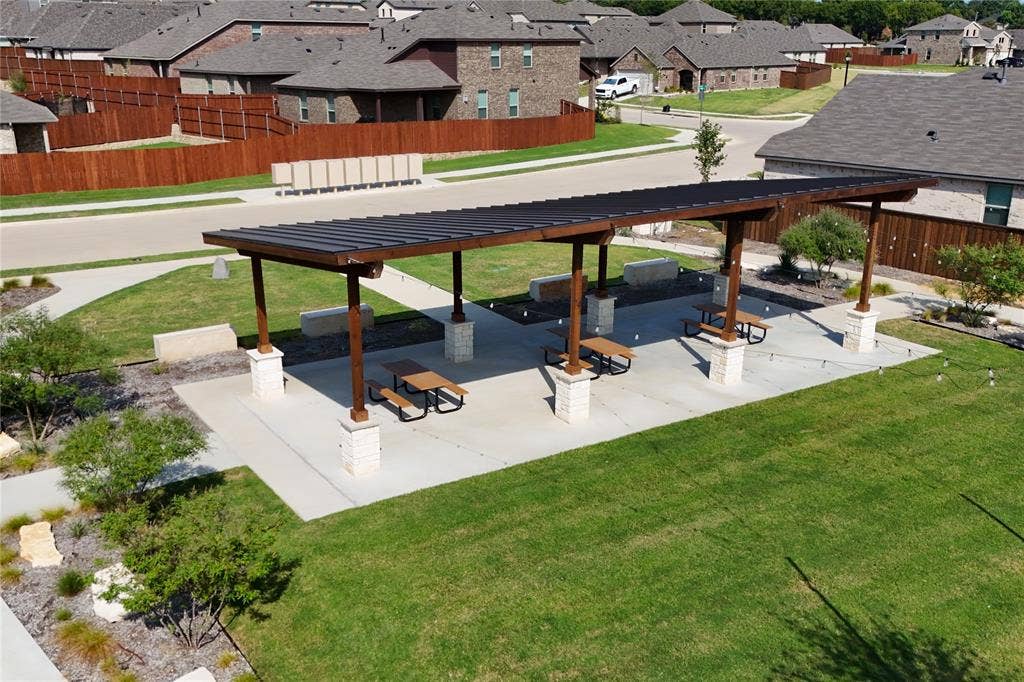 2101 Paradise Valley Drive, Mesquite, TX 75149 2101 Paradise Valley Drive, Mesquite, TX 75149