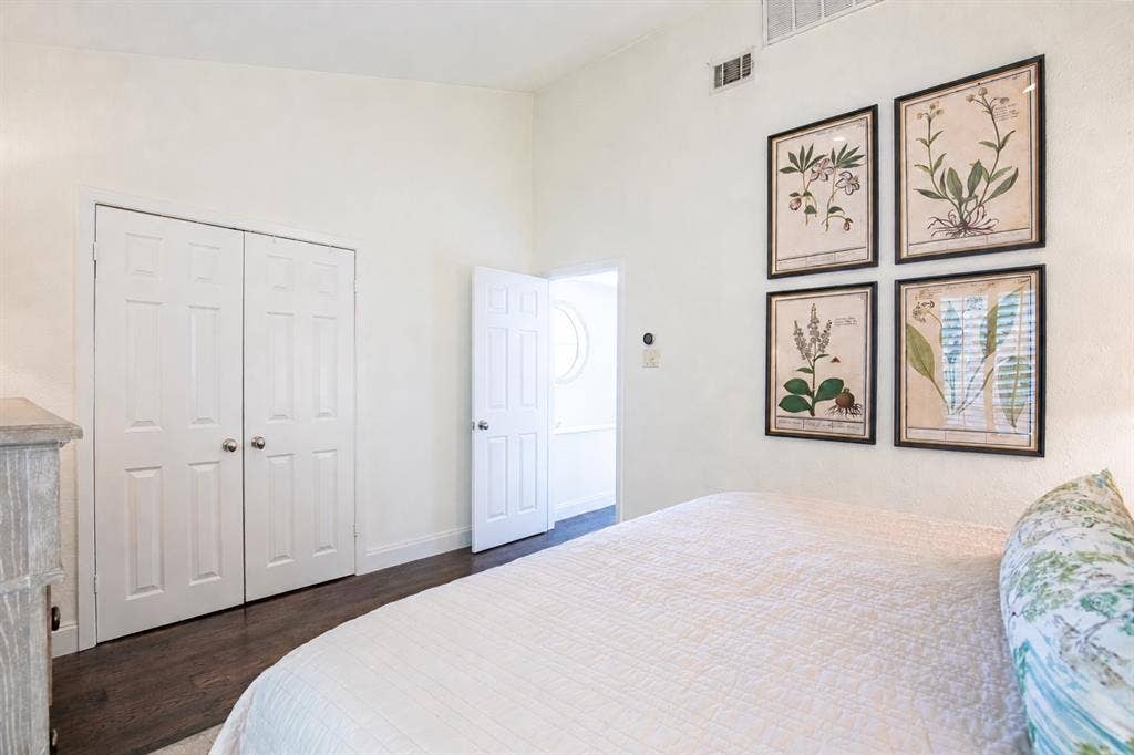 4015 Holland Avenue, #106, Dallas, TX 75219 4015 Holland Avenue, #106, Dallas, TX 75219