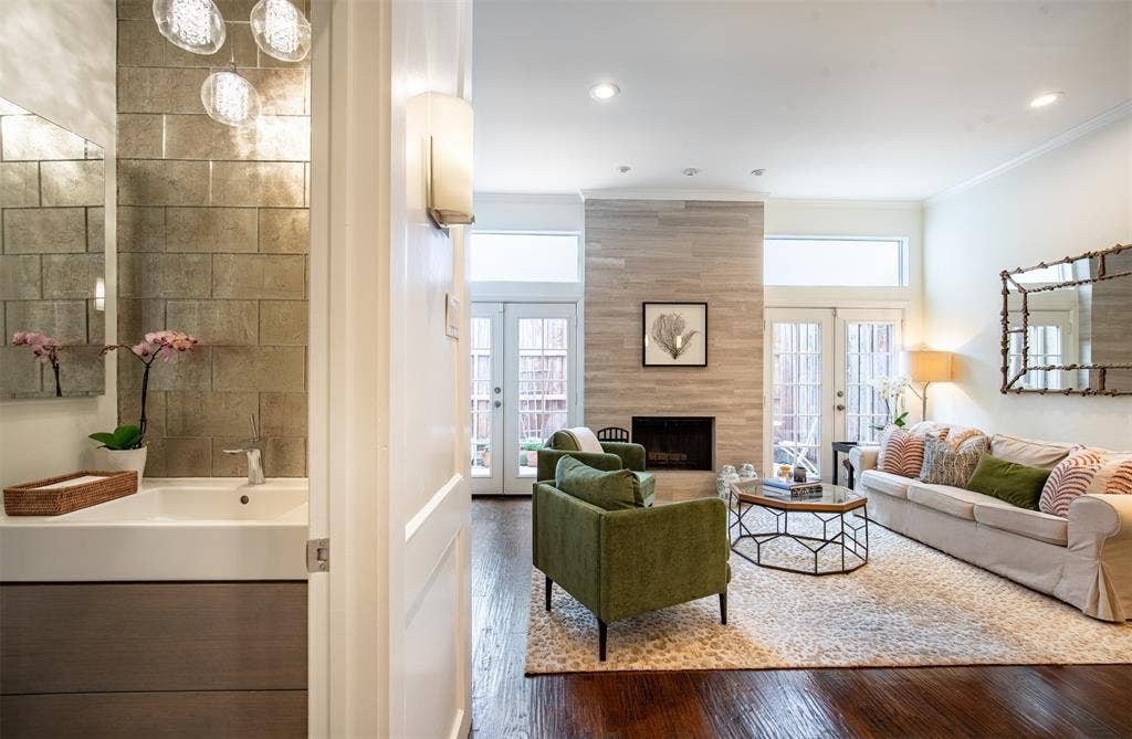 4015 Holland Avenue, #106, Dallas, TX 75219 4015 Holland Avenue, #106, Dallas, TX 75219