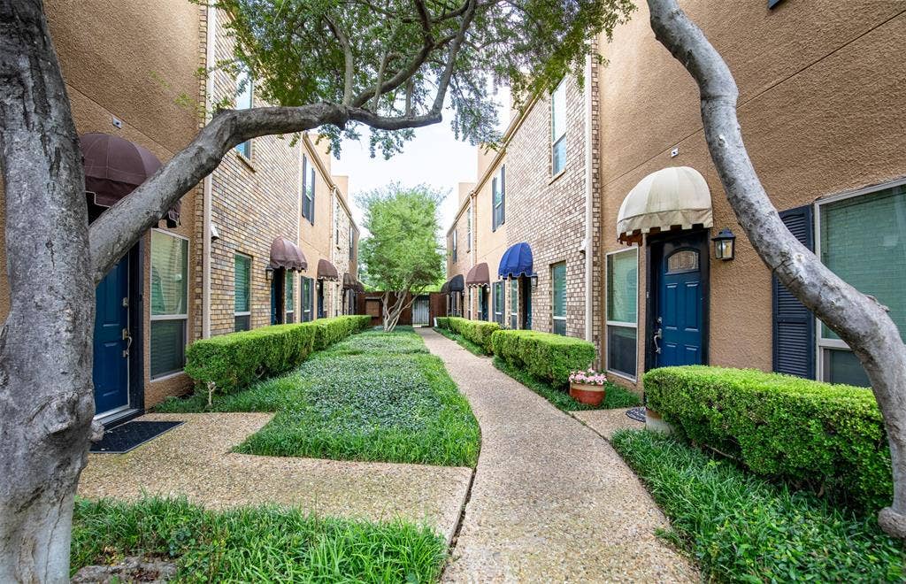 4015 Holland Avenue, #106, Dallas, TX 75219 4015 Holland Avenue, #106, Dallas, TX 75219