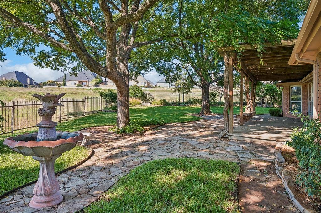 4424 Fair Ridge Drive, Fort Worth, TX 76008