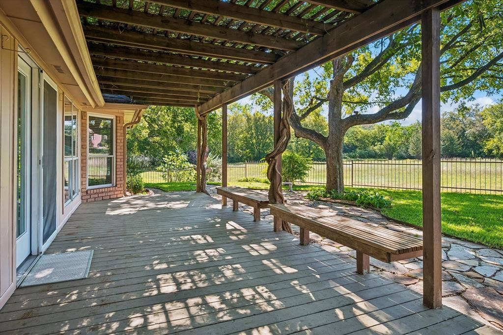 4424 Fair Ridge Drive, Fort Worth, TX 76008