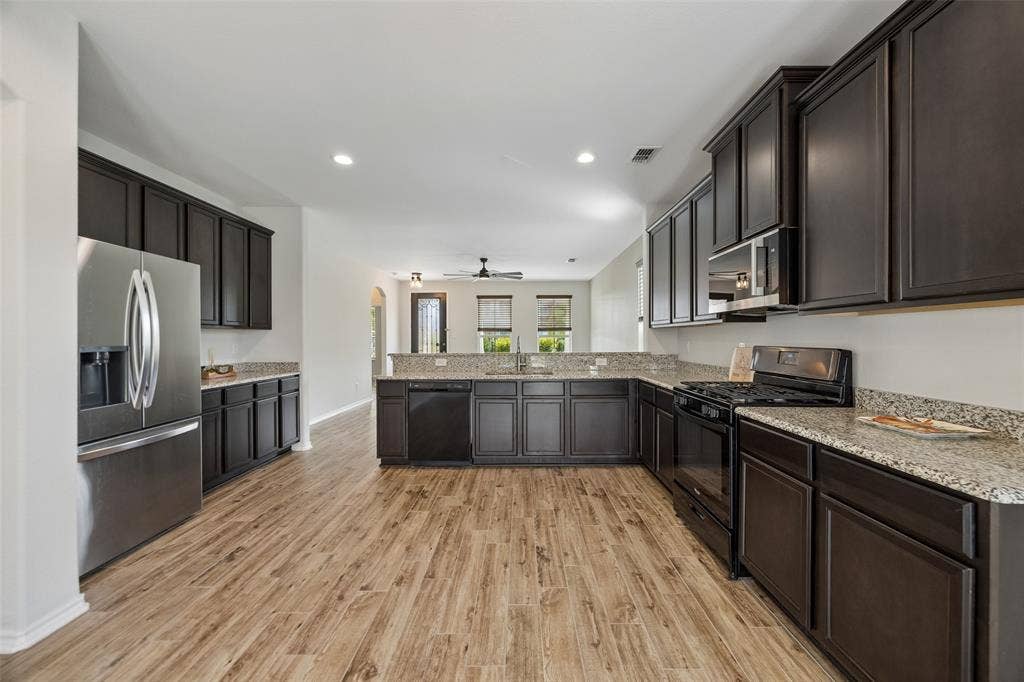 1409 Ellis Lane, Aubrey, TX 76227 1409 Ellis Lane, Aubrey, TX 76227