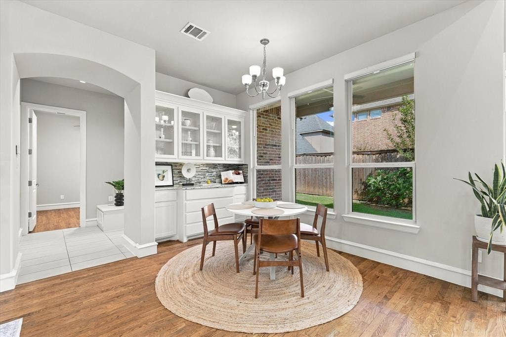 6200 Corsica Way, Plano, TX 75024 Breakfast nook with additional built-in cabinets