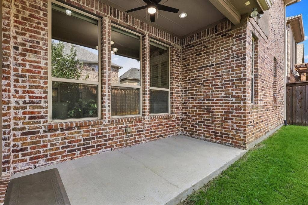 6200 Corsica Way, Plano, TX 75024 Covered patio