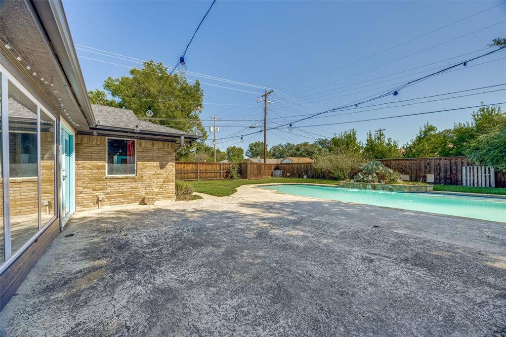 6401 Stonewall Street, Greenville, TX 75402 6401 Stonewall Street, Greenville, TX 75402