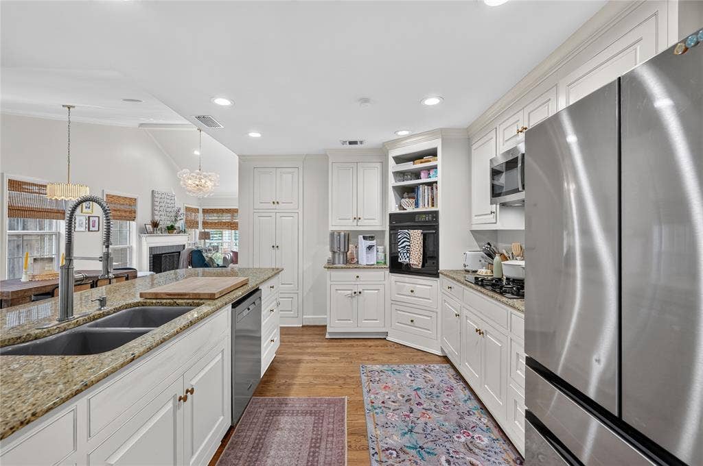 4639 Elsby Avenue, Dallas, TX 75209 4639 Elsby Avenue, Dallas, TX 75209