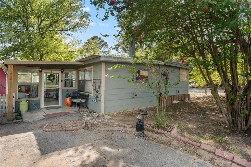 718 Suncrest Drive, Tool, TX 75143 718 Suncrest Drive, Tool, TX 75143