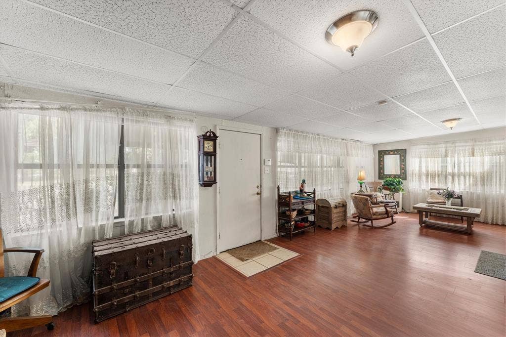718 Suncrest Drive, Tool, TX 75143 718 Suncrest Drive, Tool, TX 75143