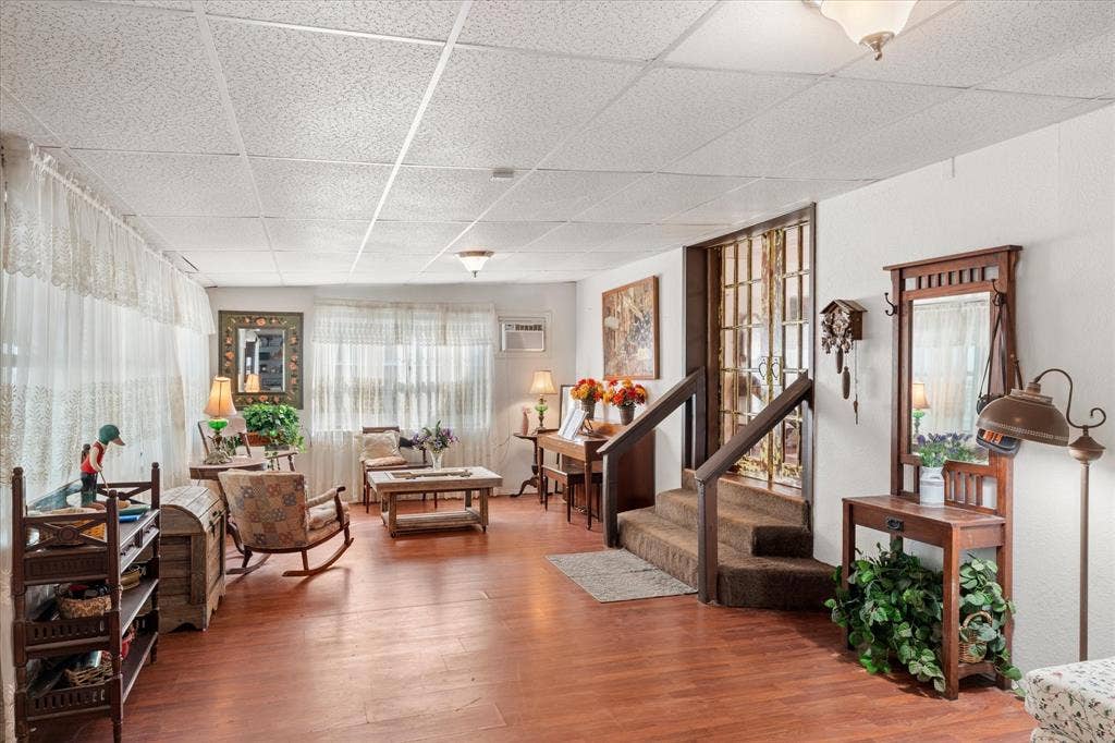 718 Suncrest Drive, Tool, TX 75143 718 Suncrest Drive, Tool, TX 75143