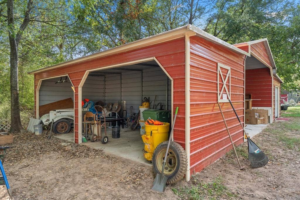 718 Suncrest Drive, Tool, TX 75143 718 Suncrest Drive, Tool, TX 75143