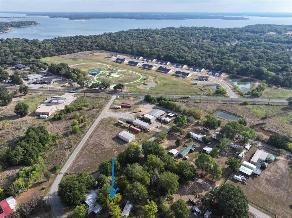 718 Suncrest Drive, Tool, TX 75143 718 Suncrest Drive, Tool, TX 75143