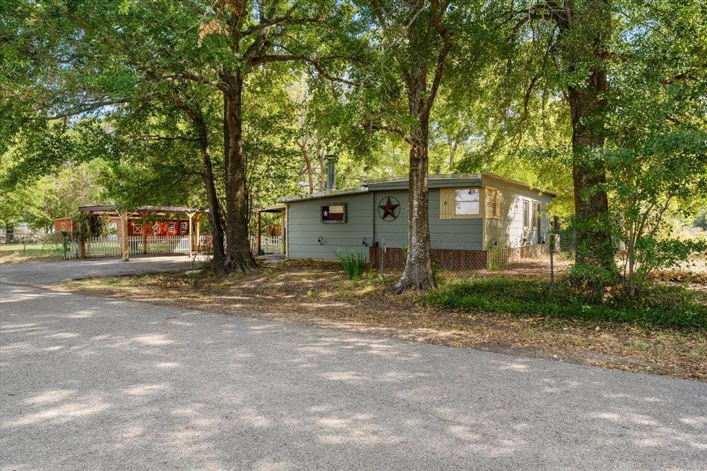 718 Suncrest Drive, Tool, TX 75143 718 Suncrest Drive, Tool, TX 75143