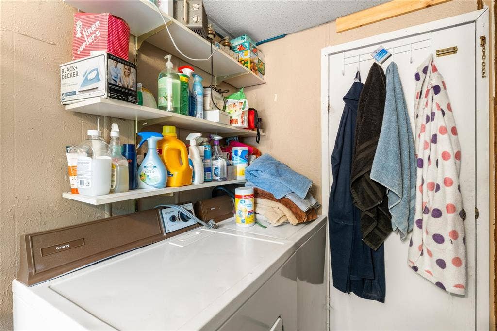 718 Suncrest Drive, Tool, TX 75143 718 Suncrest Drive, Tool, TX 75143