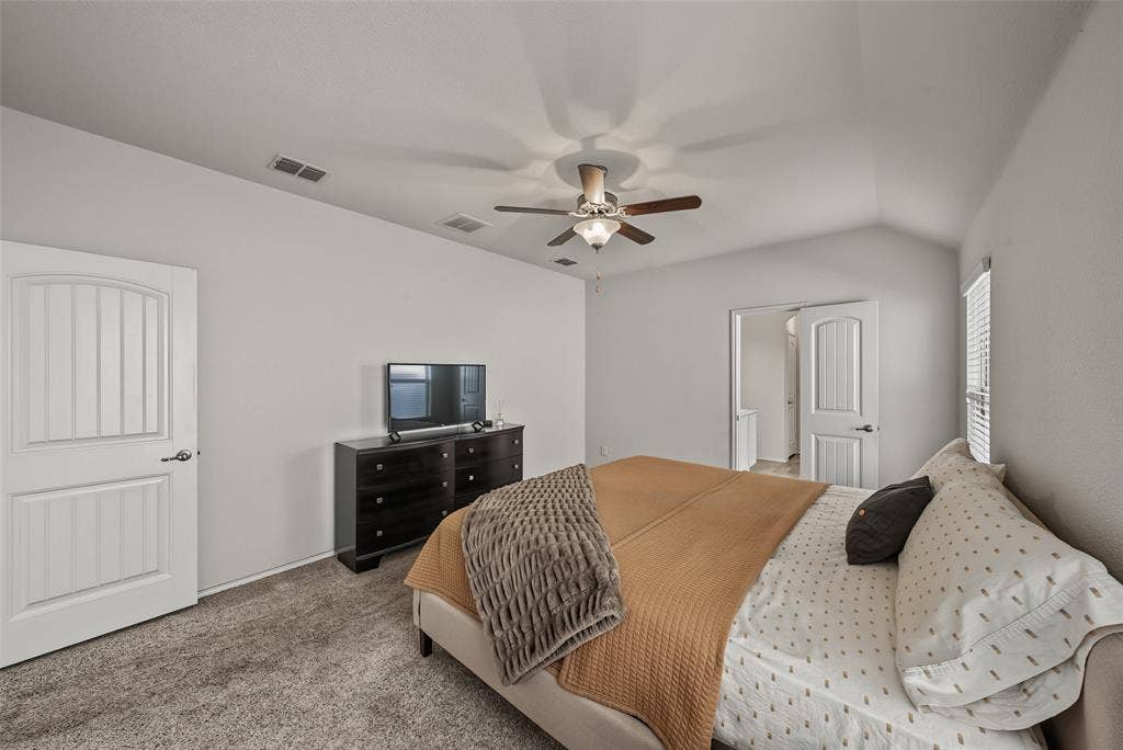 5833 Dew Plant Way, Fort Worth, TX 76123
