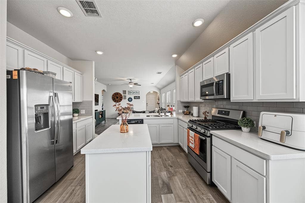 5833 Dew Plant Way, Fort Worth, TX 76123