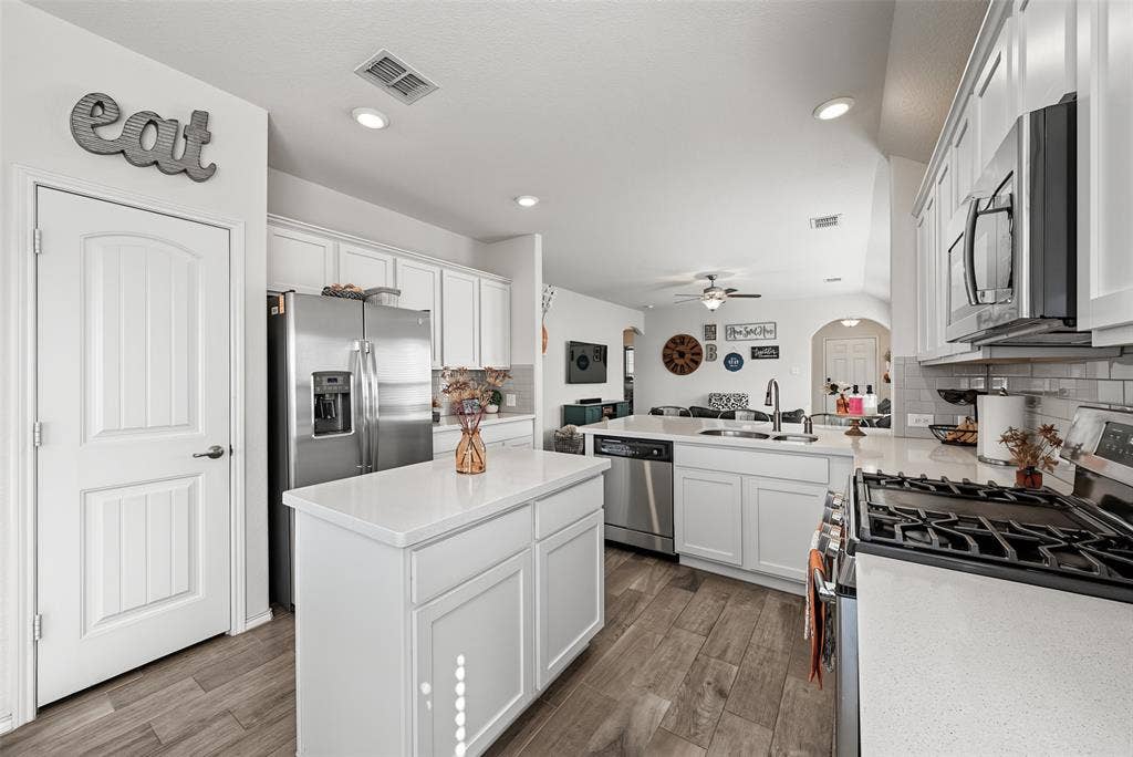 5833 Dew Plant Way, Fort Worth, TX 76123