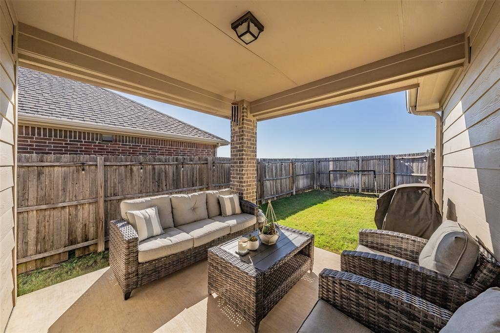 5833 Dew Plant Way, Fort Worth, TX 76123