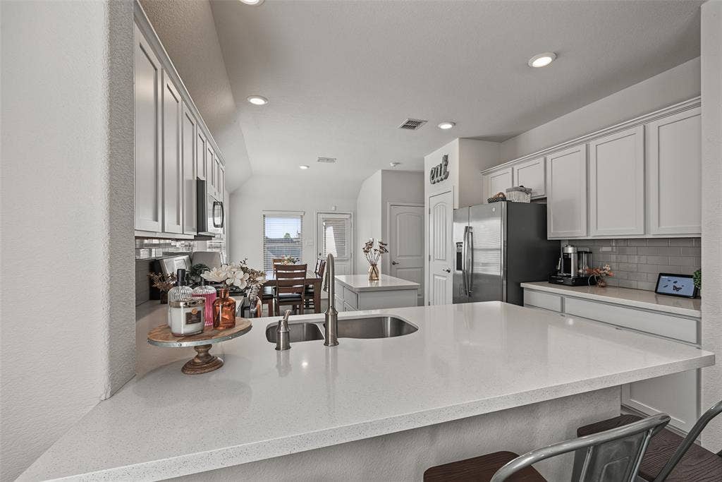 5833 Dew Plant Way, Fort Worth, TX 76123