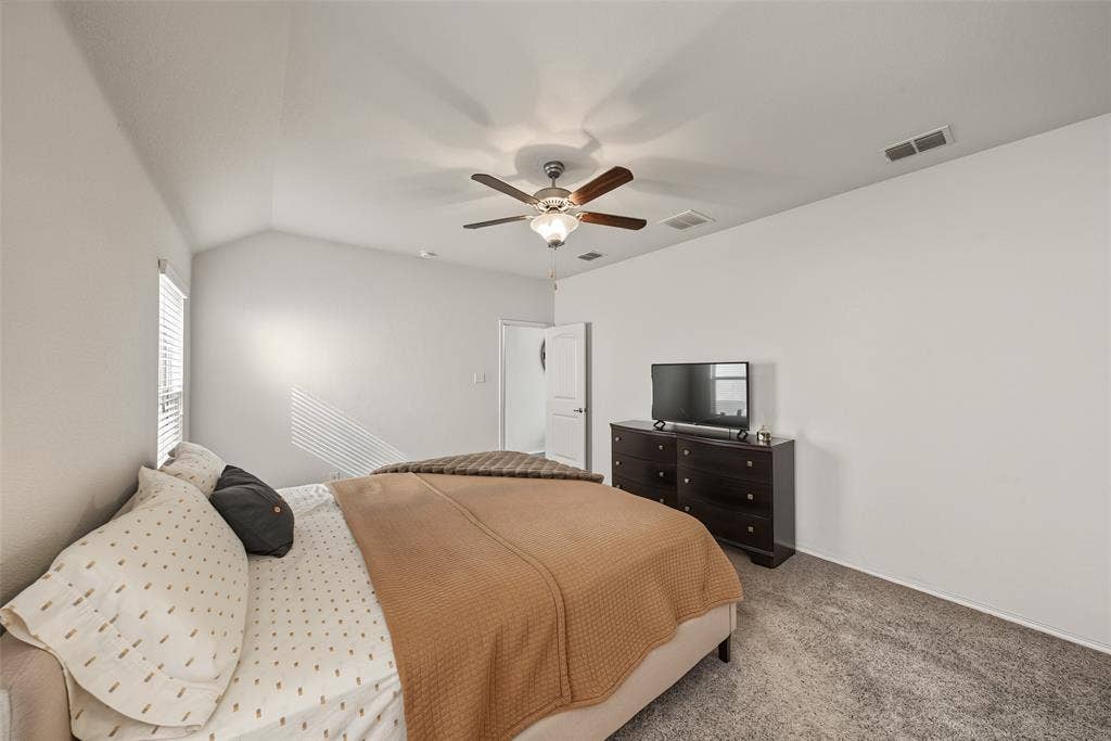 5833 Dew Plant Way, Fort Worth, TX 76123