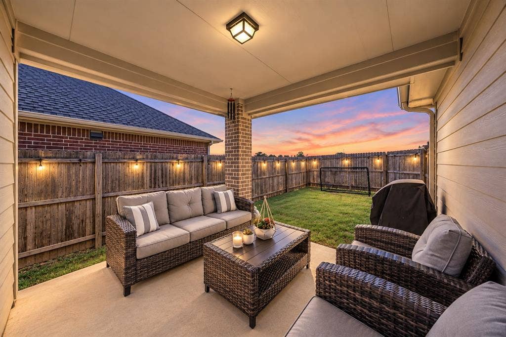 5833 Dew Plant Way, Fort Worth, TX 76123