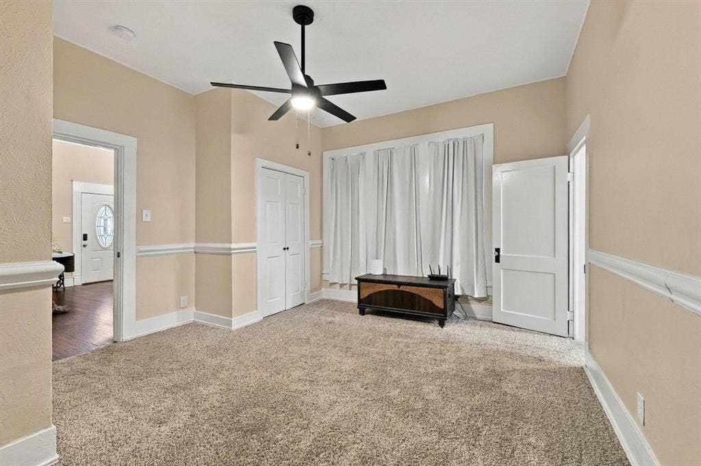 806 W Gandy Street, Denison, TX 75020