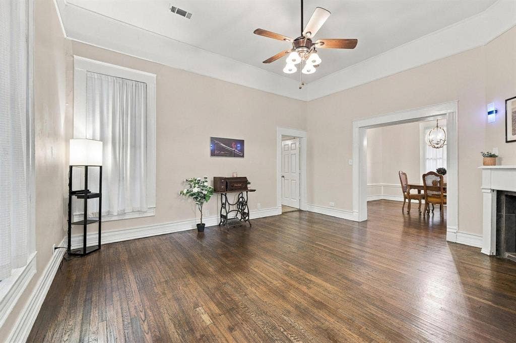 806 W Gandy Street, Denison, TX 75020