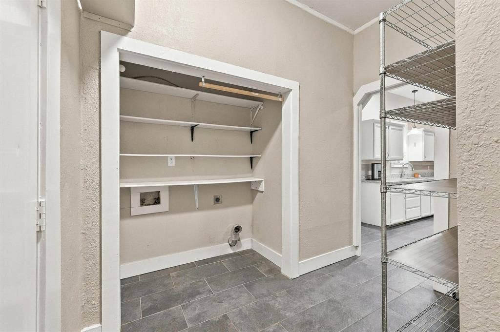 806 W Gandy Street, Denison, TX 75020