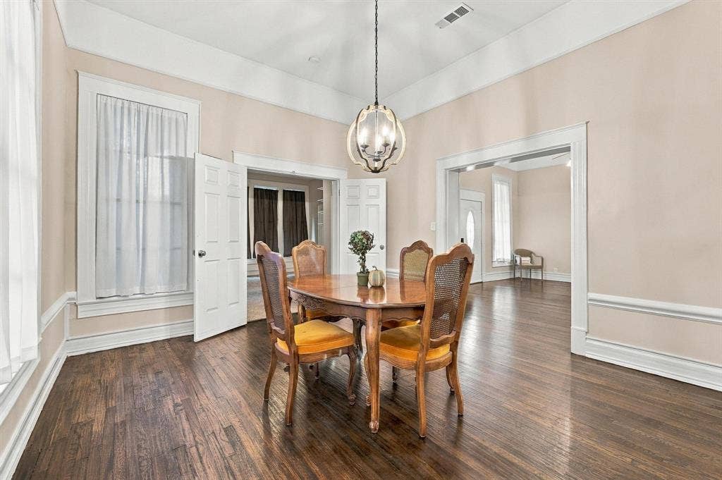 806 W Gandy Street, Denison, TX 75020