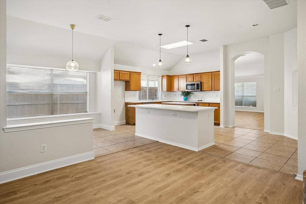 10610 Stone Falls Lane, Frisco, TX 75035 10610 Stone Falls Lane, Frisco, TX 75035