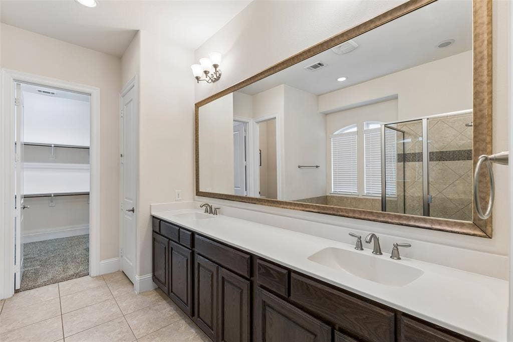 2707 Point Vista Drive, Lewisville, TX 75067 2707 Point Vista Drive, Lewisville, TX 75067