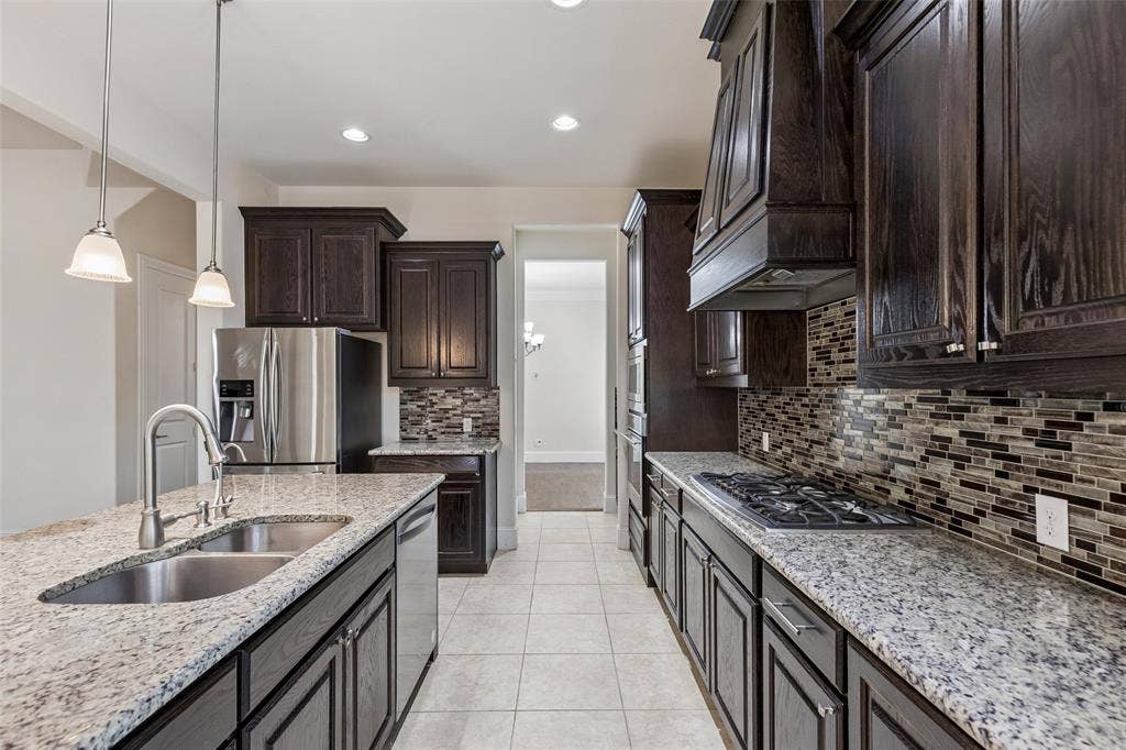 2707 Point Vista Drive, Lewisville, TX 75067 2707 Point Vista Drive, Lewisville, TX 75067