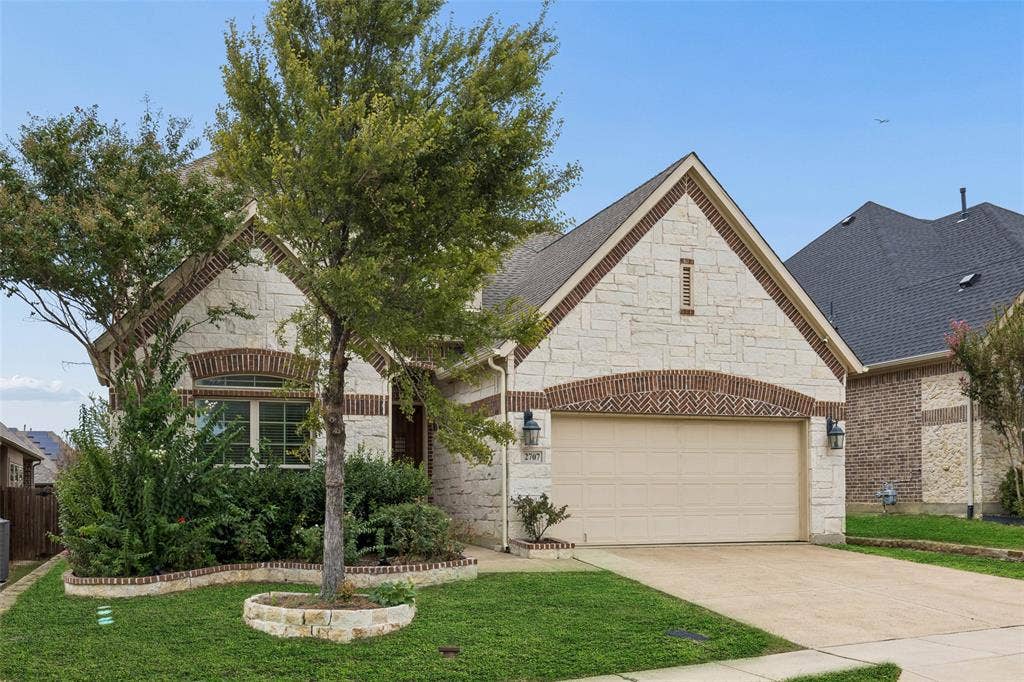2707 Point Vista Drive, Lewisville, TX 75067 2707 Point Vista Drive, Lewisville, TX 75067
