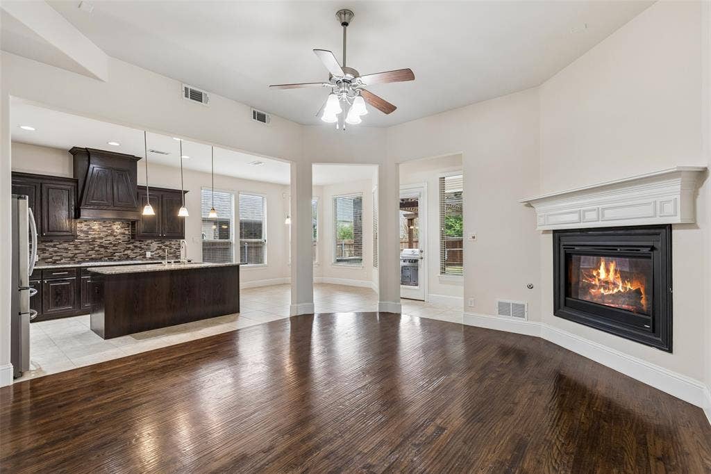 2707 Point Vista Drive, Lewisville, TX 75067 2707 Point Vista Drive, Lewisville, TX 75067