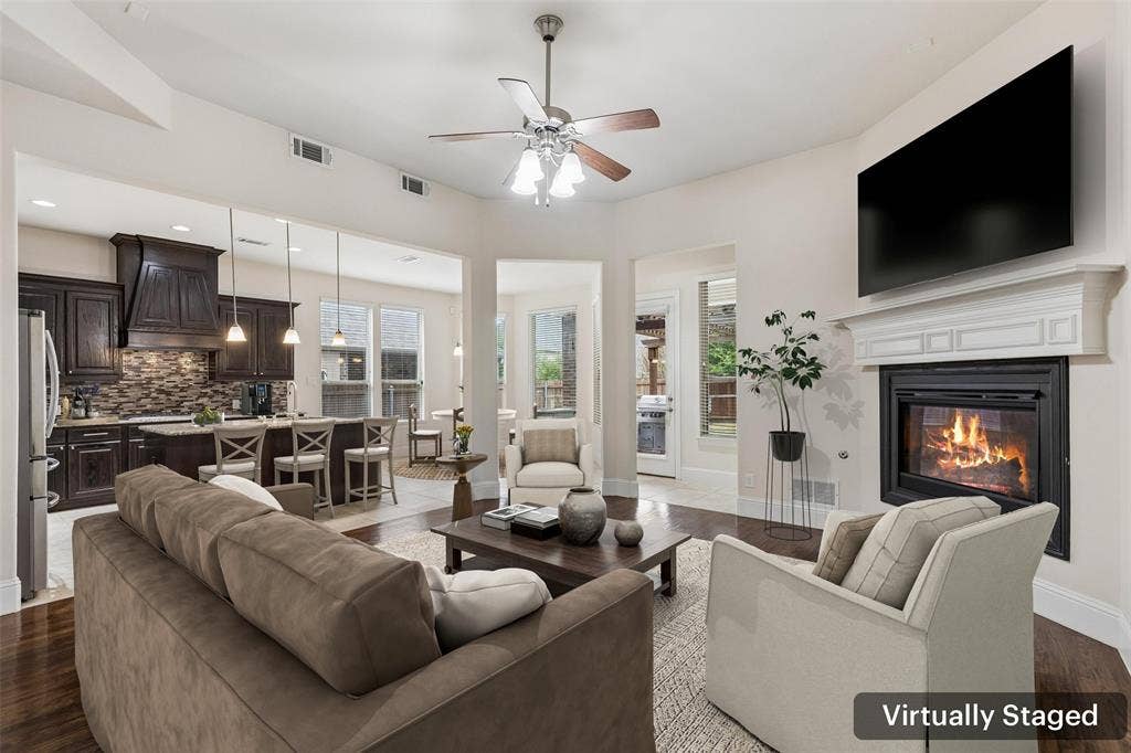 2707 Point Vista Drive, Lewisville, TX 75067 2707 Point Vista Drive, Lewisville, TX 75067