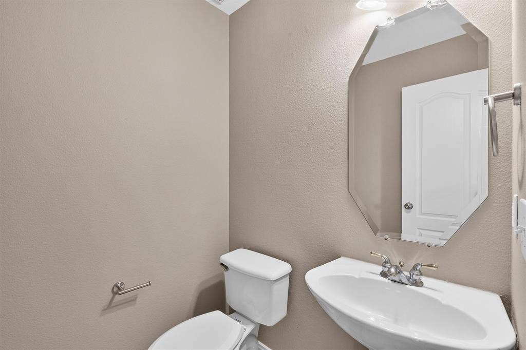 8005 Strecker Lane, Plano, TX 75025 8005 Strecker Lane, Plano, TX 75025