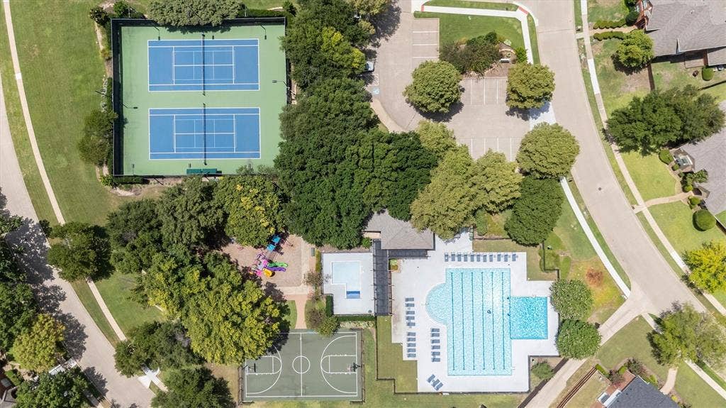 8005 Strecker Lane, Plano, TX 75025 8005 Strecker Lane, Plano, TX 75025