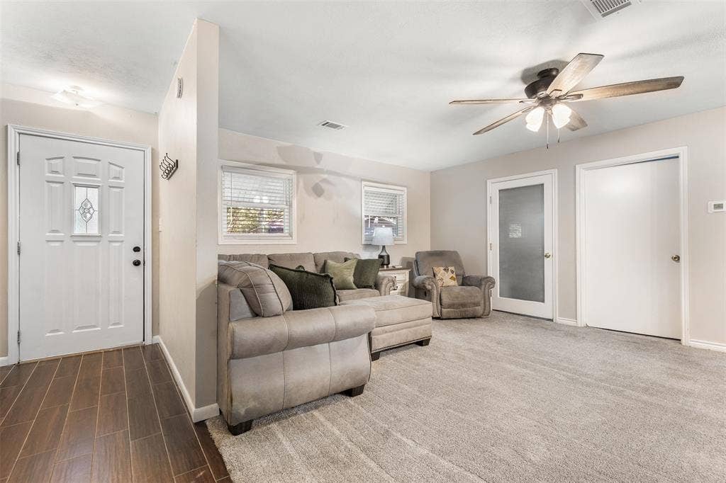 271 Lakewood Lane, Pottsboro, TX 75076