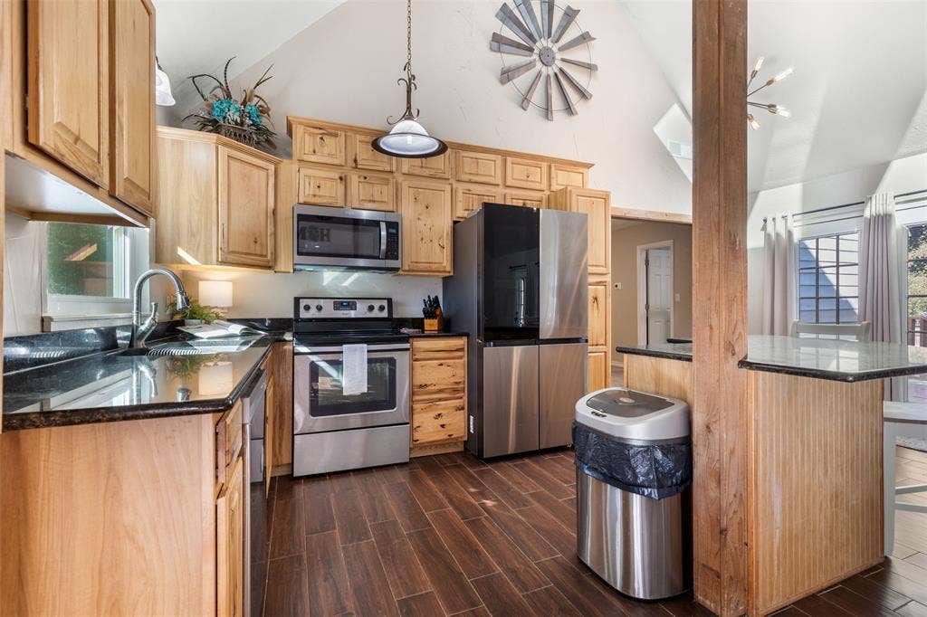 271 Lakewood Lane, Pottsboro, TX 75076