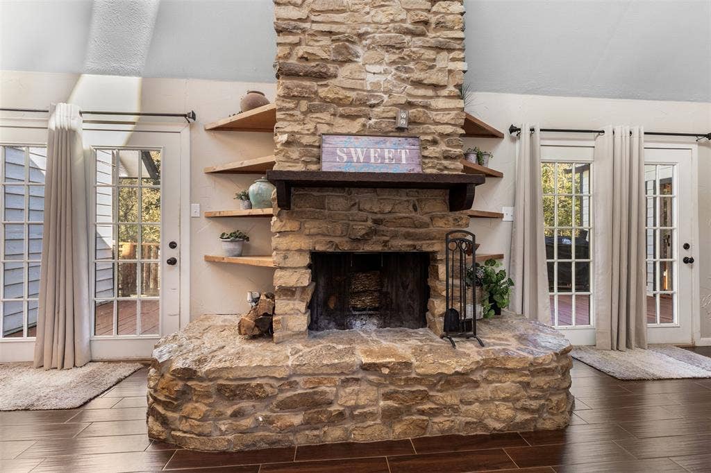 271 Lakewood Lane, Pottsboro, TX 75076