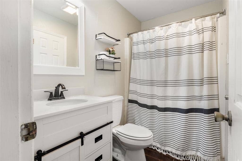 271 Lakewood Lane, Pottsboro, TX 75076