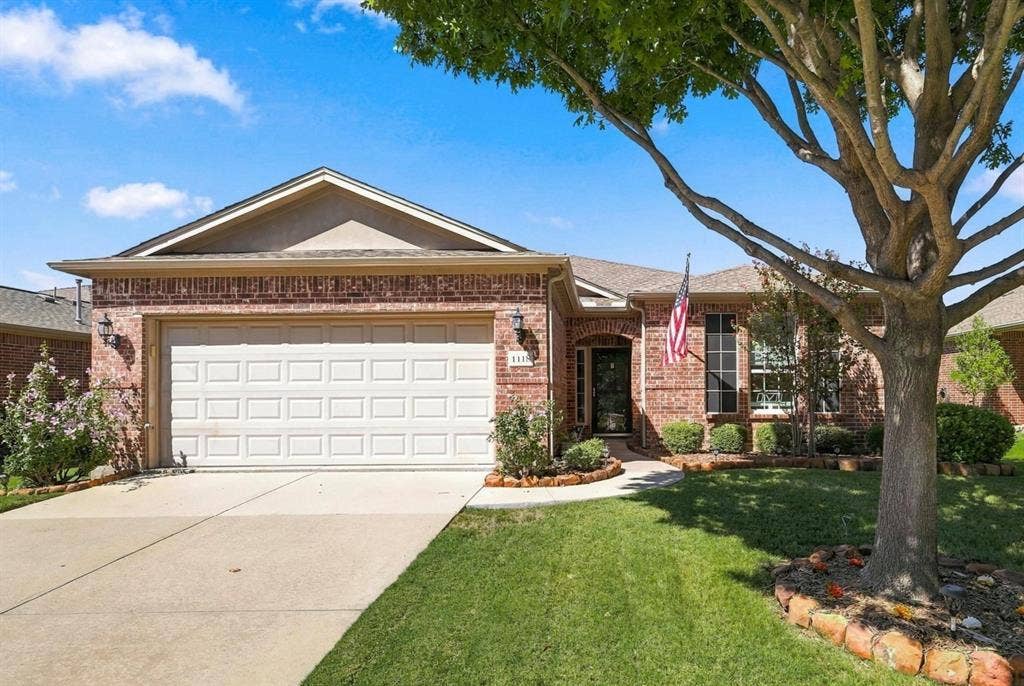 1118 Imperial Valley Lane, Frisco, TX 75036 Beautiful Vernon Hill Model with lovely landscaping