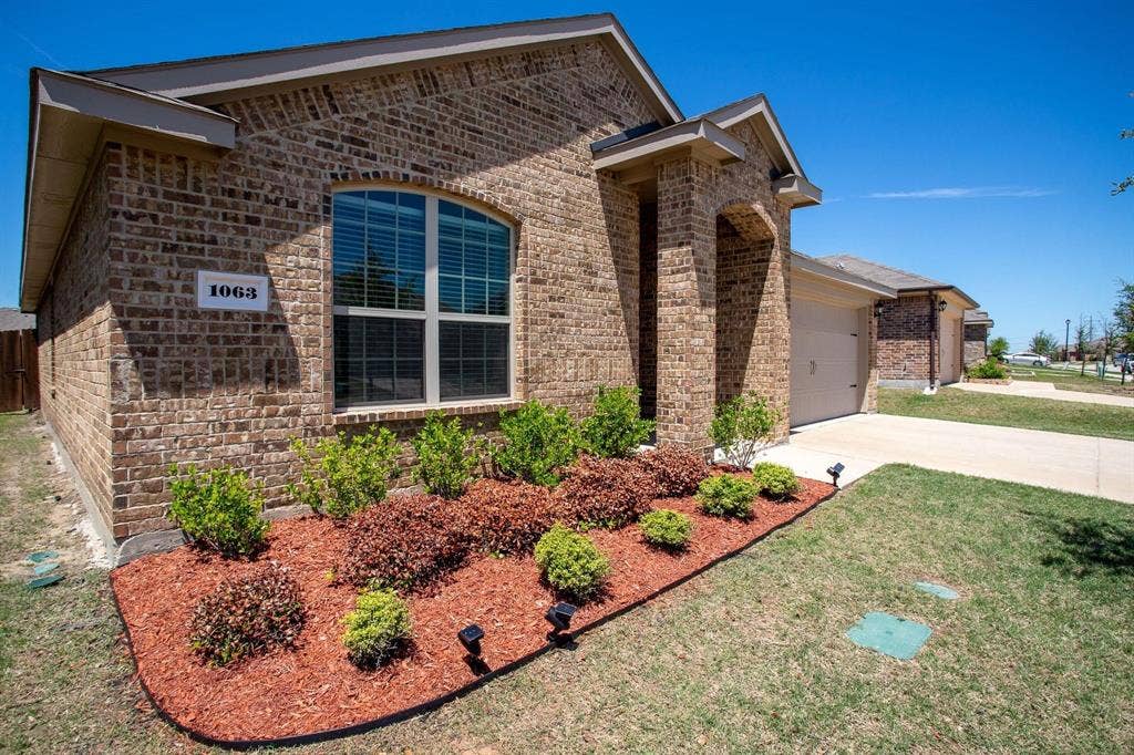 1063 Decker Drive, Fate, TX 75189 1063 Decker Drive, Fate, TX 75189