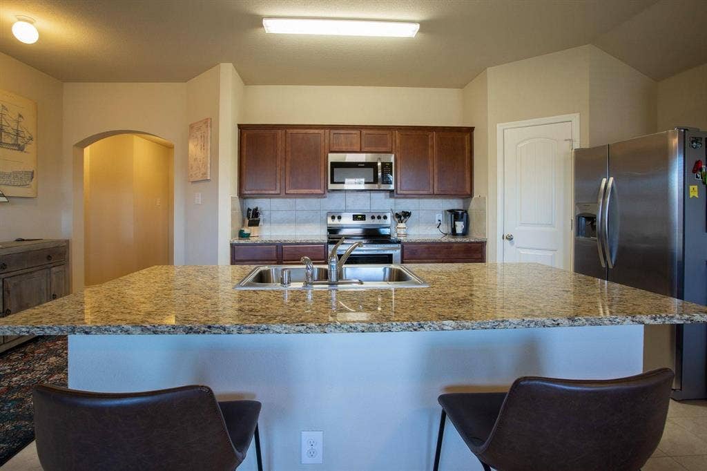 1063 Decker Drive, Fate, TX 75189 1063 Decker Drive, Fate, TX 75189