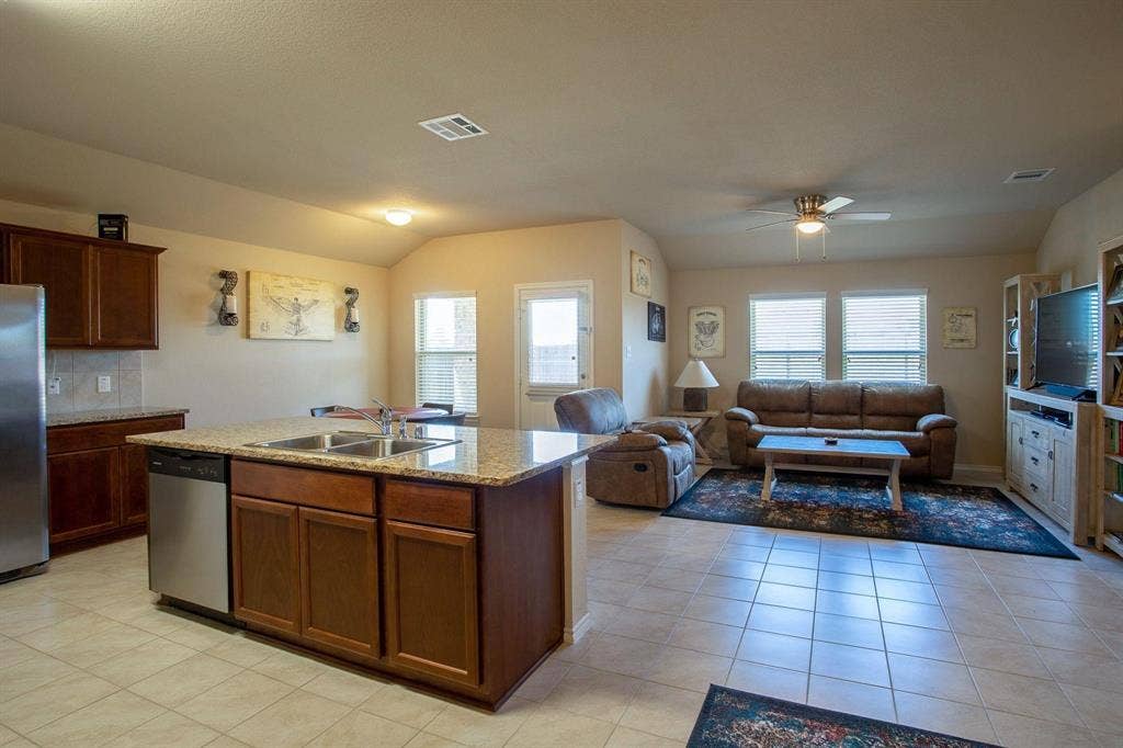 1063 Decker Drive, Fate, TX 75189 1063 Decker Drive, Fate, TX 75189
