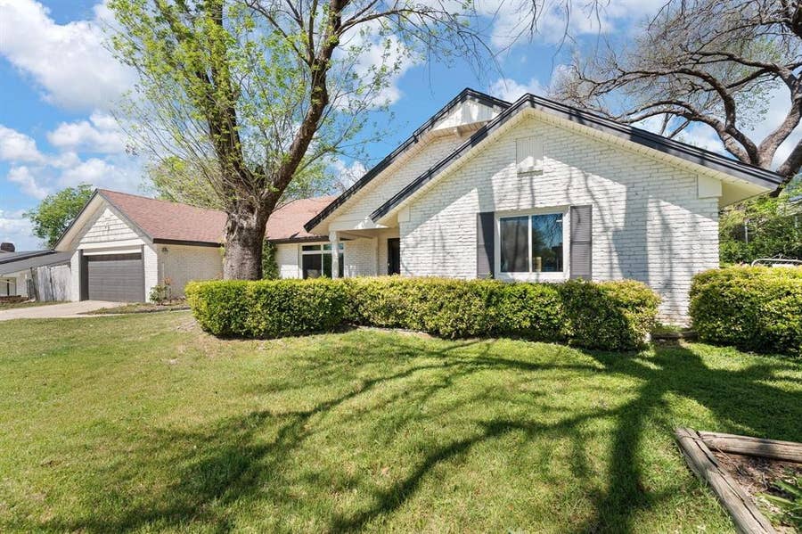 Property photo for 8116 Bangor Drive, Benbrook, TX