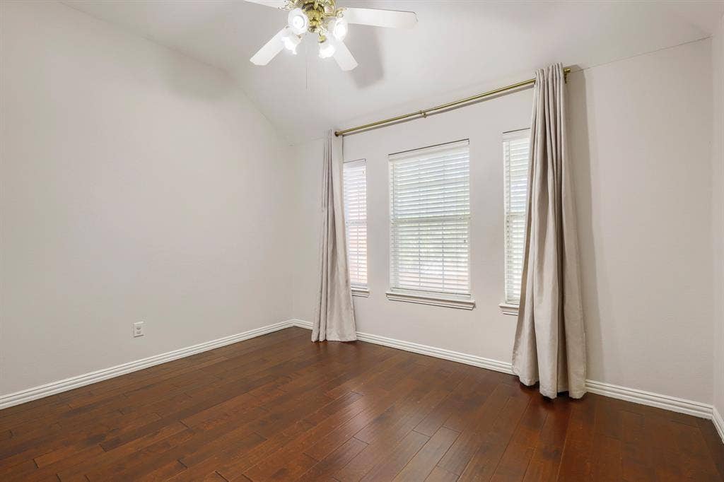 8121 Fountain Springs Drive, Plano, TX 75025 8121 Fountain Springs Drive, Plano, TX 75025